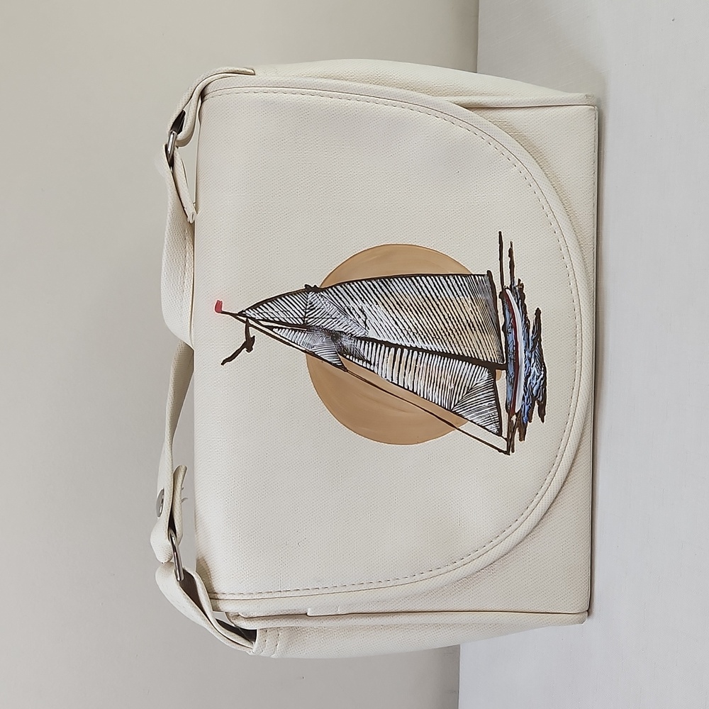 Pacific Coast Handbag Sailboat Bag. Size 11x8"